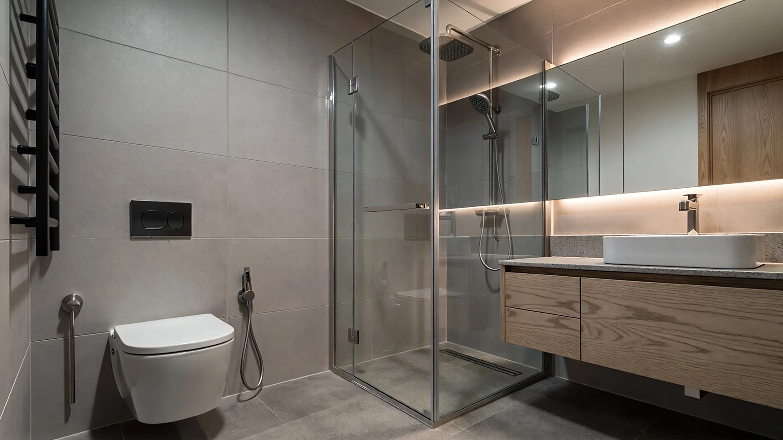 Logisch angeordnete Sanitärobjekte im Badezimmer mit klarer Abfolge und ausreichend Abstand zwischen den Funktionen.